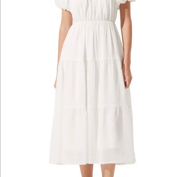ASTR The Label Tiered White Short Sleeve Dress - Picture 3 of 9